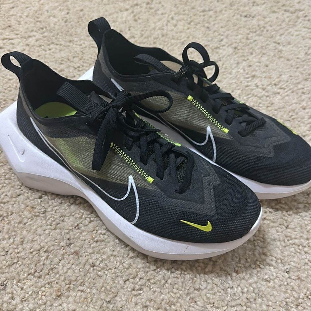 Nike Womens Vista Lite Running Trainers Sneakers - Picture 2 of 8